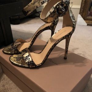 Gianvito Rossi portofino 105  heel